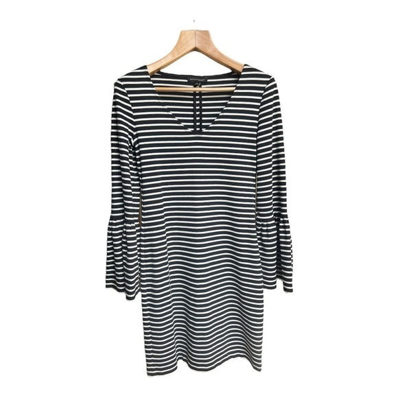 Banana Republic Women’s V-Neck Bell Sleeve Black And White Stripe Dress, XS - Picture 1 of 11